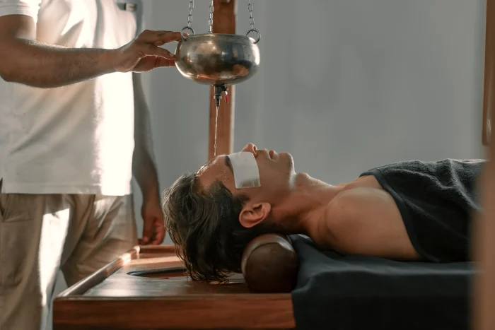 Ayurveda treatment with warm oil at Villa Lanka Flair